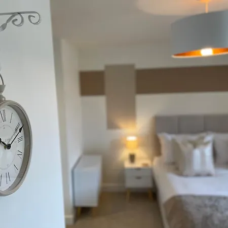 3-Bedroom Luxury Stay With Free Parking Market Harborough Exterior photo