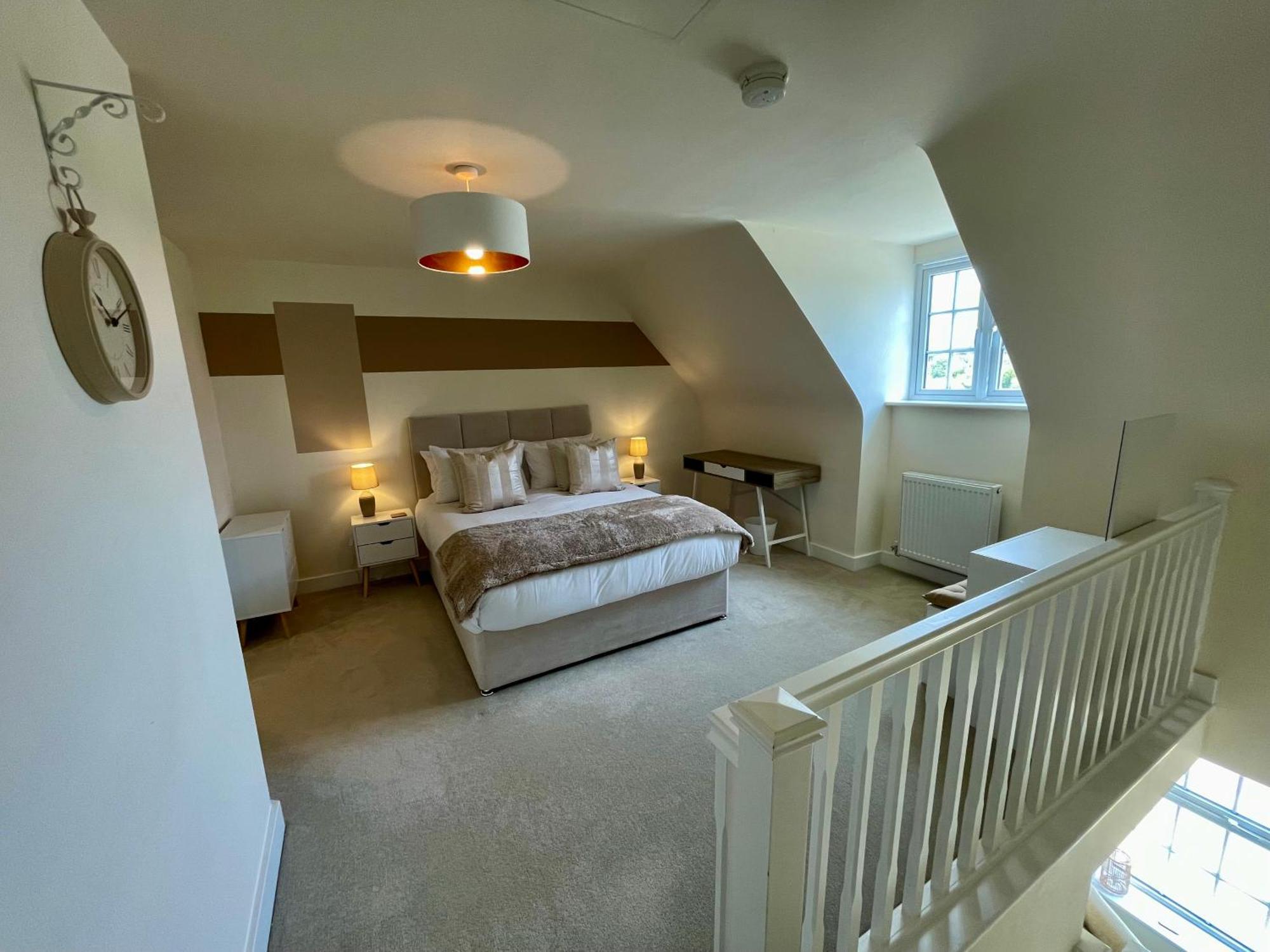 3-bedroom Luxury With Free Parking Market Harborough