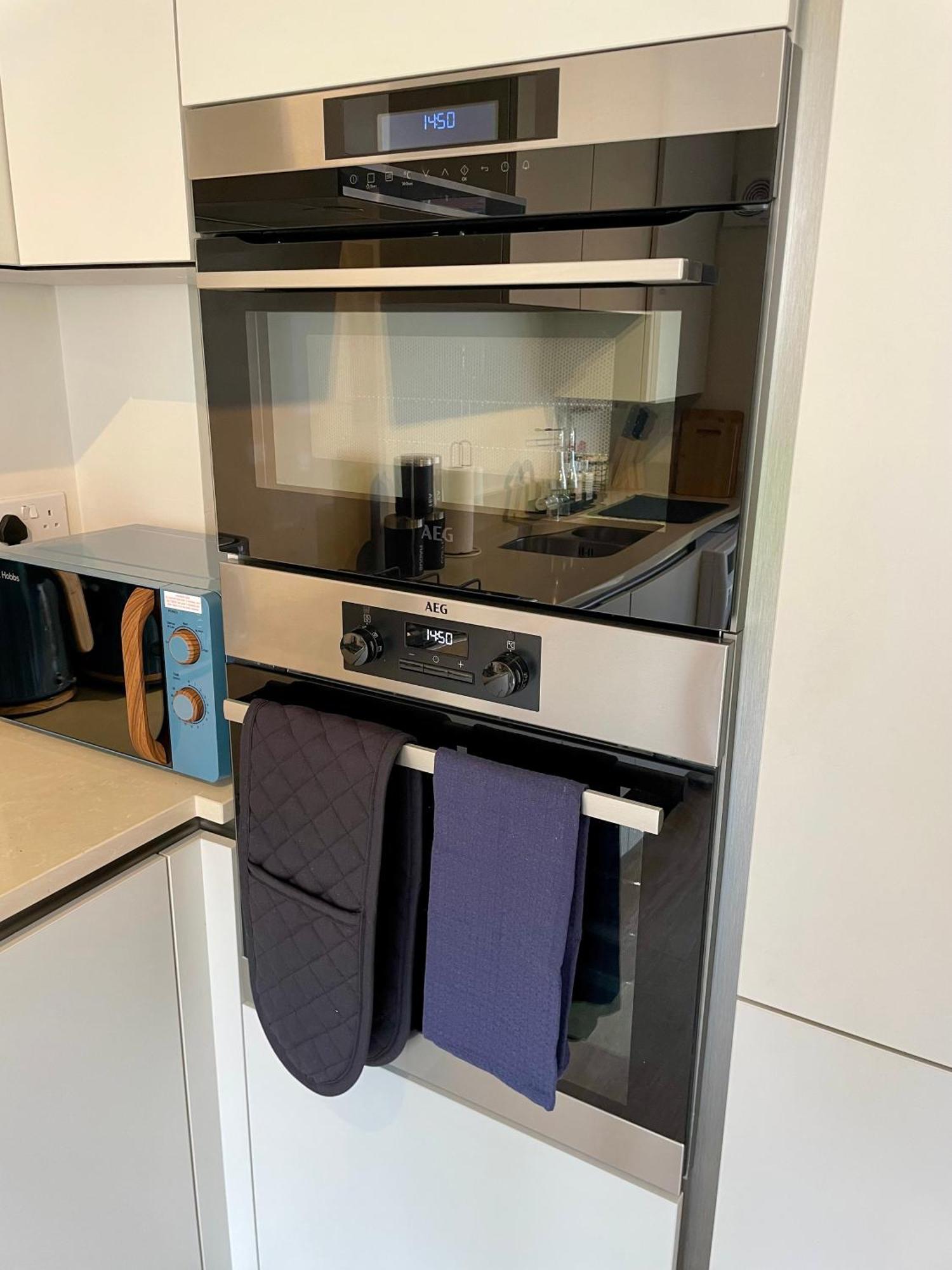 Apartment 3-bedroom Luxury With Free Parking