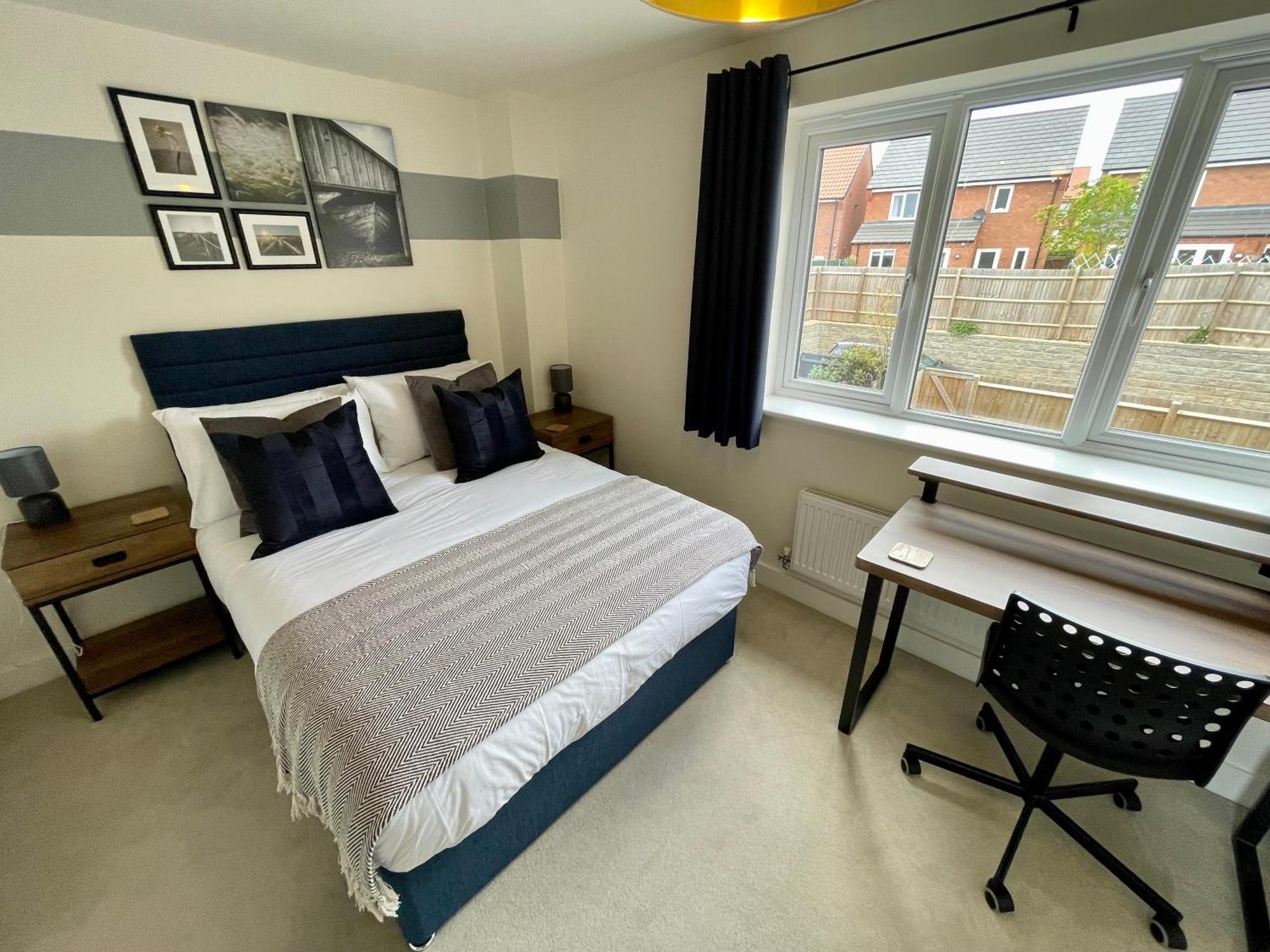 3-bedroom Luxury With Free Parking