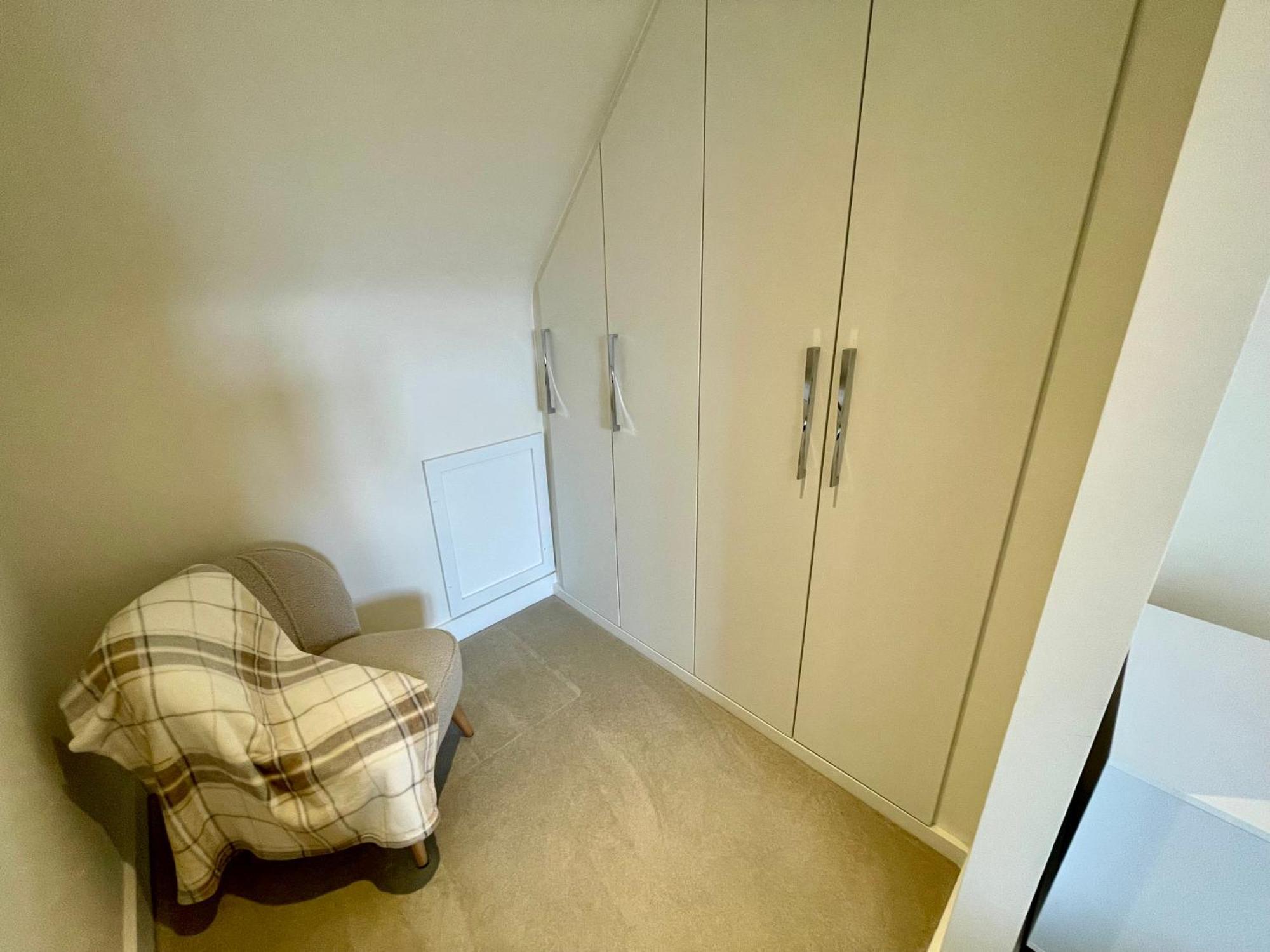 Apartment 3-bedroom Luxury With Free Parking