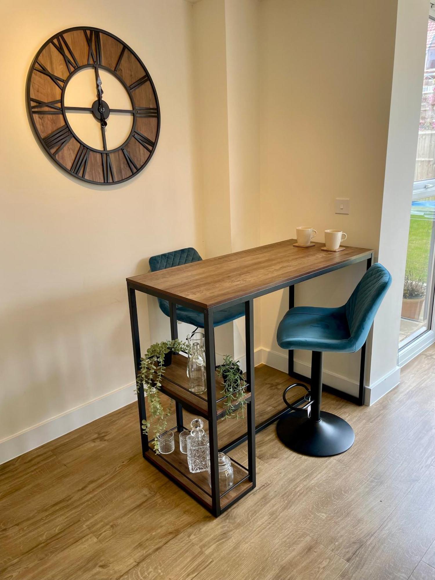 Apartment 3-bedroom Luxury With Free Parking *