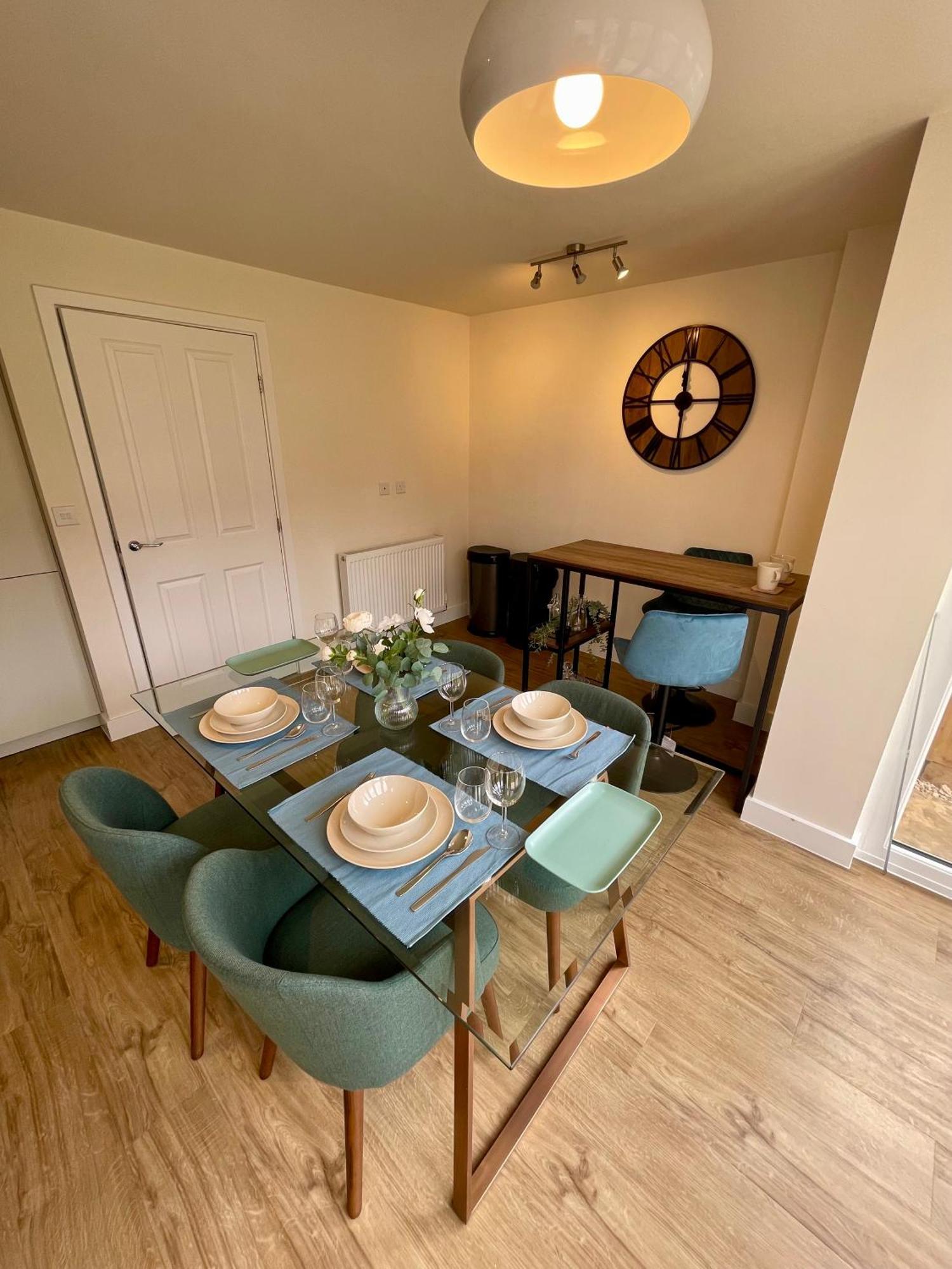 Apartment 3-bedroom Luxury With Free Parking *