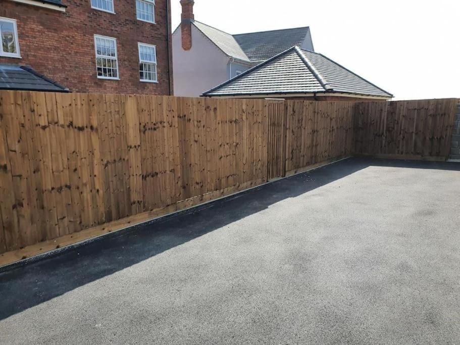 Apartment 3-bedroom Luxury With Free Parking